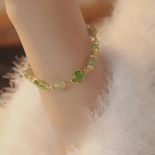 Swarovski SWAROVSKI The Wizard of Oz Lucky Four-leaf Clover Bracelet Women's Transfer Bracelet Same Style Lucky Four-Leaf Clover Bracelet Counter Packaging