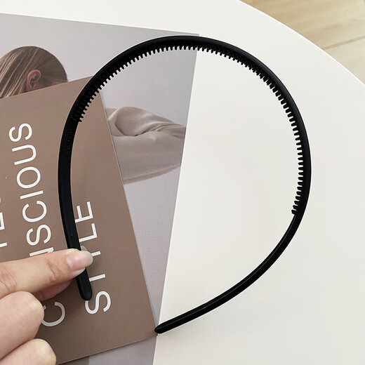 New fashion versatile headband for women, simple toothed anti-slip forehead broken hair press hair wash face thin headband hair accessories for women black