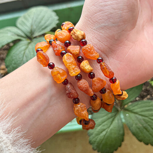 Xinxiangdu Natural Baltic Sea Raw Stone Sea-Drifted Seeds Blood Amber Bracelets for Men and Women Blood Amber Separated Beads Sea-Drifted Seeds Bracelet Approximately 7+mm 4g