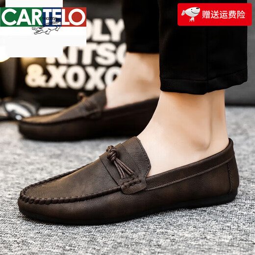 Cartelo 2024 Summer Nuevos zapatos de gorro de hombres versátiles versátiles transpirables y sin desliz