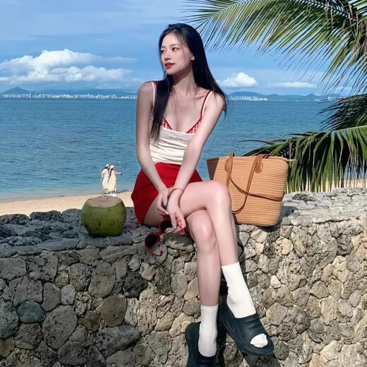 Bai Qixin swimsuit women's split bikini four-piece set with small breasts gathered pure desire Korean version ins dopamine beach spa swimsuit red four-piece set one size fits all 70-120Jin Jin is equal to 0.5 kg