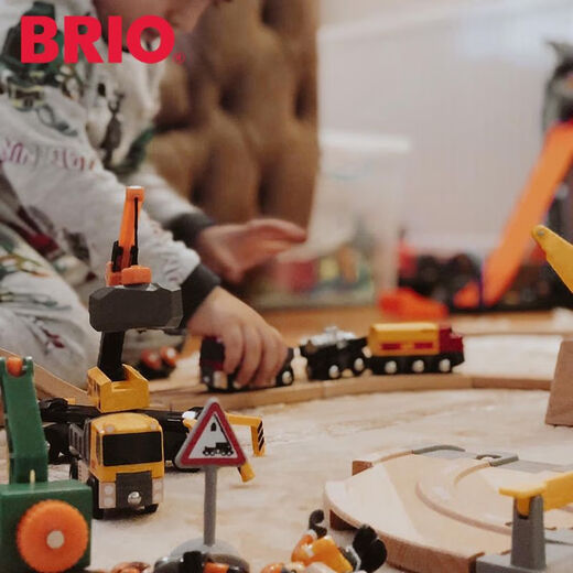 
BRIO Swedish classic steam track train sound high-speed train toy children's remote control train 33977 intelligent sound dynamic track luxury set official standard