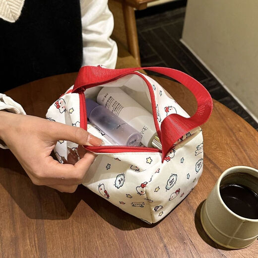 War Helm Cartoon New Katie Large Capacity Makeup Bag Travel Portable Storage Washing Three-dimensional Cute Handbag Nylon Cat Makeup Bag Without Pendants