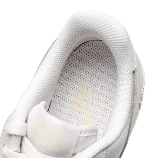 Nike (Nike) Frauenschuhe 25 neue Luftwaffe 1 Low-Top Air Force One Freizeitschuhe bequem und vielseitige Sportschuhe IB3881-001 40