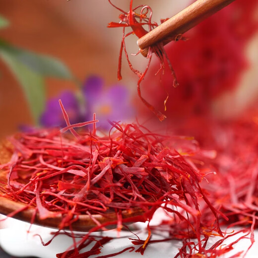 Zangyou Tíbet genuino seleccionado Selected Special Saffron Gift Box Regals esposa empapada en agua Productos nutricionales Tónicos de mujeres 15 g Caja de regalo [Caja de regalo de alta gama]
