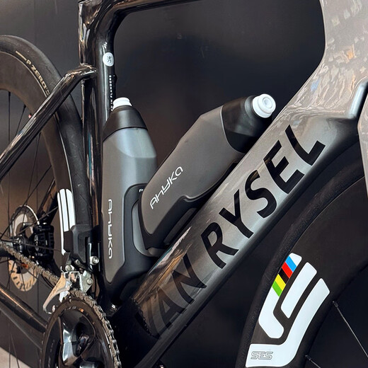 READU pneumatic kettle, AHYKA triathlon cycling kettle, broken wind kettle, fast hydration, non-toxic, road bicycle kettle, kettle set*1, one kettle + one carbon-injected kettle holder