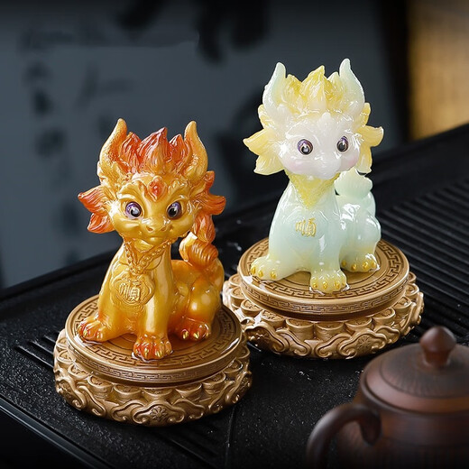Xixi Taitai's national trend, the time comes and turns. The little dragon horse changes color when it encounters water. Tea pet ornaments can raise rotating spirit beasts. Office tea table decoration. The time comes and turns - the little dragon horse - turns golden.