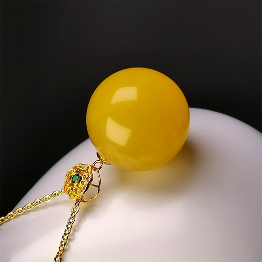 Amber School, one thing, one picture, one certificate, beeswax single bead, women's 925 silver gold-plated natural amber clavicle chain necklace, pendant, 2.84 grams, including chain diameter 16.6 mm