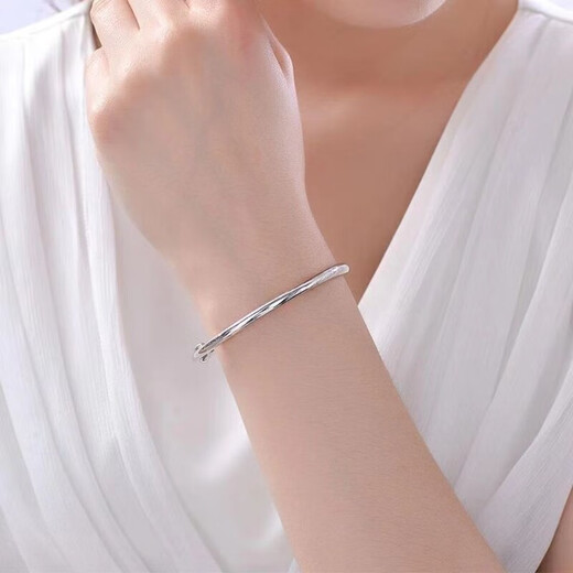 Hong Kong genuine Pt950 platinum bracelet for women 18k gold glossy solid bracelet fashion moissanite bracelet gift 28.8g platinum elegant glossy push-pull bracelet