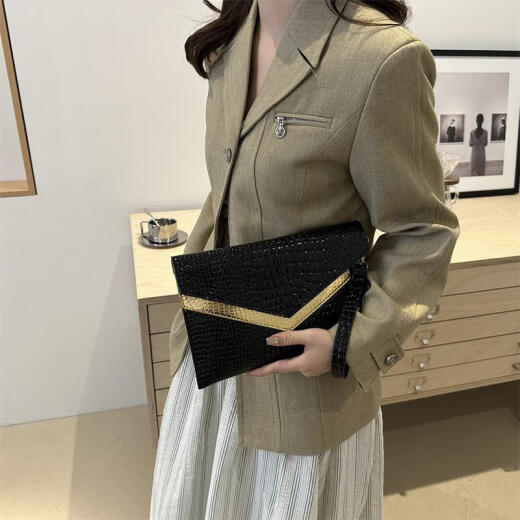 布潮喵信封手拿包2025秋季新款韩版个性潮女时尚休闲气质百搭宴会小包包 黑色