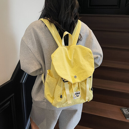 2025 latest women's bags must-have lightweight small bags for commuting outings and small backpacks light yellow