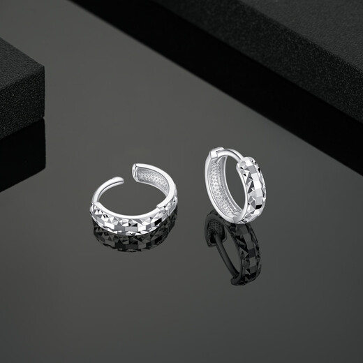 Chao Acer diamond platinum earrings for women, platinum earrings, light luxury, high-end, birthday gift for girlfriend, priced at 300 yuan, 2.75g, one pair