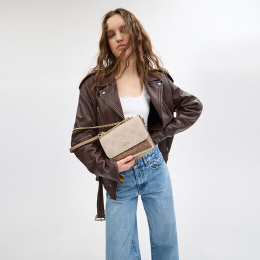 COACH Gift Outlet Women's Bag Color Blocking Classic Logo KLARE No. 21 Flip Shoulder Crossbody Bag Commuting IM/Sand Yellow/Brown Yellow