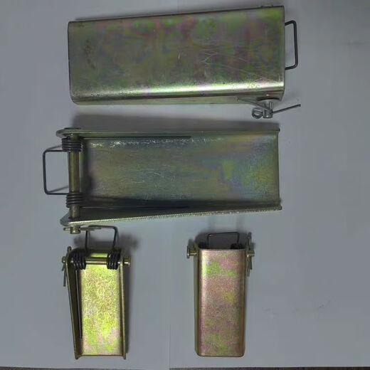 Accesorios de grúa litiana Tarjeta de seguro Tamaño de la grúa gancho Hook Head Anti-Fall Insurance Clamp XCMG 70 Tons Small Hook 13557 mm