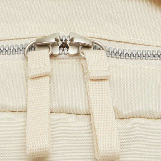 北面（The North Face）运动休闲徽标Logo拉链开合可调节肩带尼龙书包背包双肩包常规男女 米色