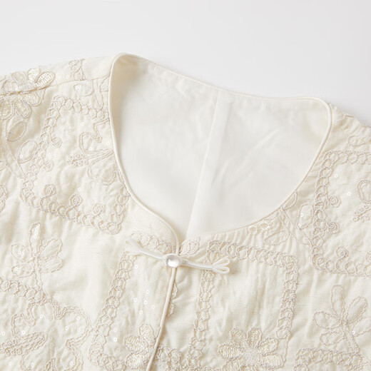 Xiangying New Chinese Style National Style Vest Women's 2026 Spring New Round Neck Vest Heavy Industry Embroidered Disc Button Stacking Top Lubai M 160/84A/95-110Jin Jin is equal to 0.5 kg