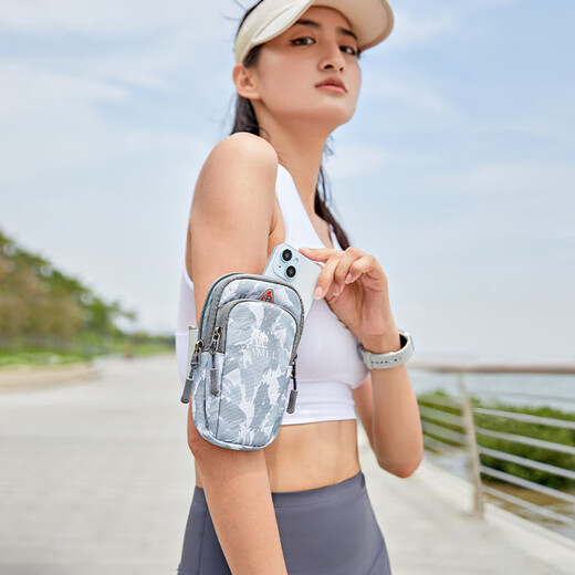 骆驼（CAMEL）跑步手机臂包运动手机袋夏男女款健身装备轻薄手腕包 D112A