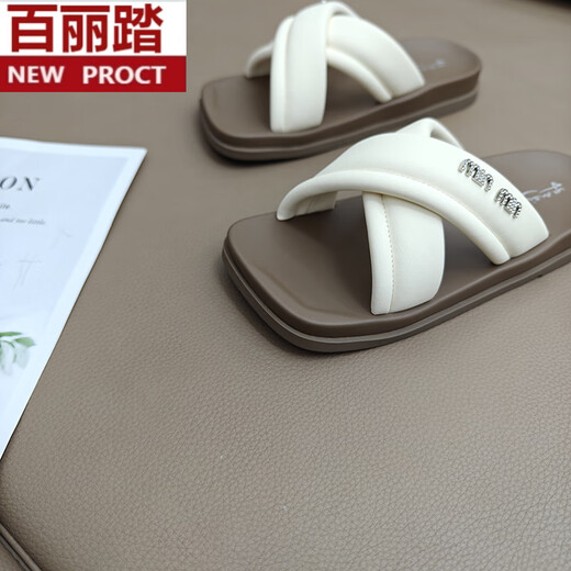百丽踏夏季舒适拖鞋女2025新款网红平底凉拖女鞋百搭交叉带一字软底凉拖 米色 ZN9732 37