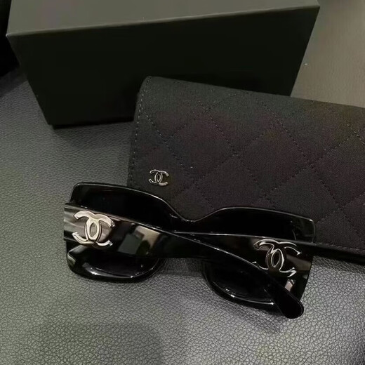 香奈儿（Chanel）个性优雅  防晒太阳眼镜墨镜 板材镜架礼盒 男女同款元旦礼物 CH5494-C1047S6