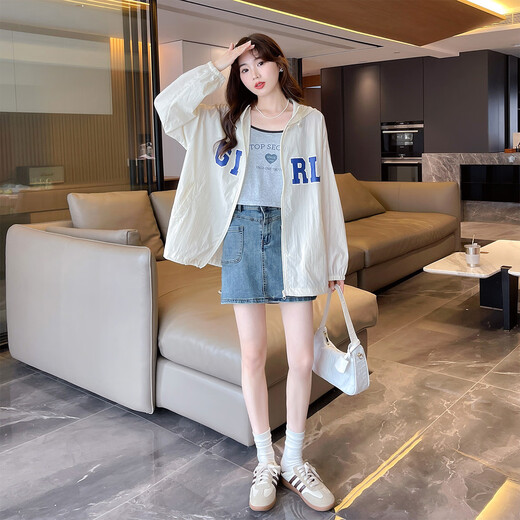唐狮2025秋女连帽前胸学院字母外套