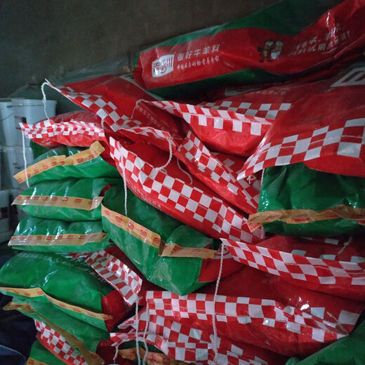 Chilechuan 4-lamb Duobao lamb feed small lamb VD premix beef and sheep frame special 40Jin Jin is equal to 0.5kg Express delivery 2 pieces to Debon to towns