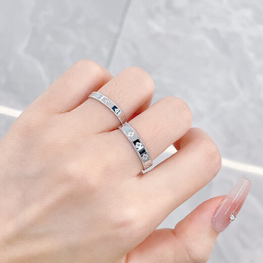 Laomiao platinum lucky four-leaf clover ring engagement ring ring Valentine's Day birthday gift about 8.92g