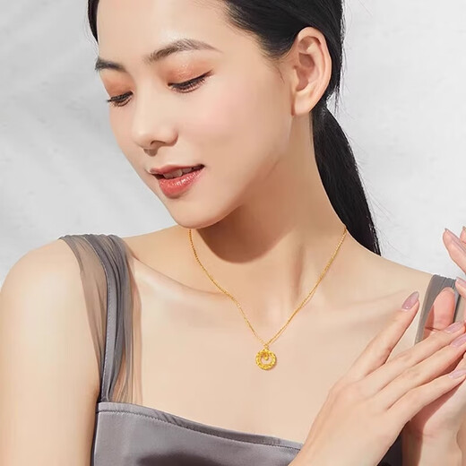 Chuhuang Pendant Women's Necklace Clavicle Chain 9999 Pure Gold Silver Neck Valentine's Day Gift for Girlfriend and Wife Birthday Dream Catcher Pendant 0.5g