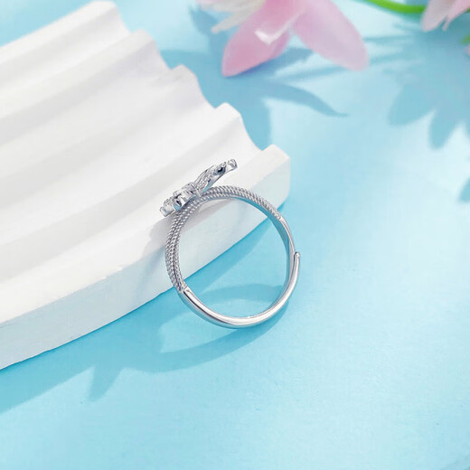 Beijing Gold Trading Center Co., Ltd. Platinum Gold Fantasy Butterfly Ring for Women Dream Butterfly Ring Approximately 4g