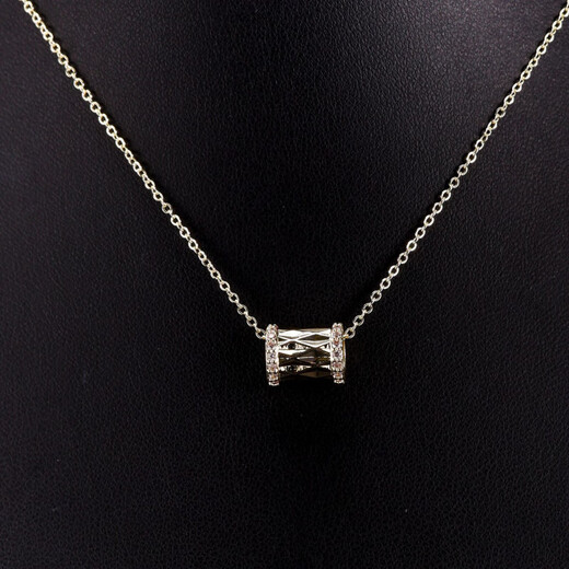 
Necklaces are simple and light luxury spring and summer fashion sense zircon necklace decoration girlfriend best friend gifts are sold FFC1049BR1