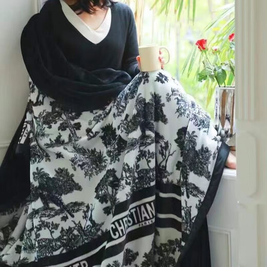 Double-sided velvet blanket quilt thickened cover blanket winter sheets dormitory single office double-layer milk velvet bed blanket ink painting 100*150cm baby blanket