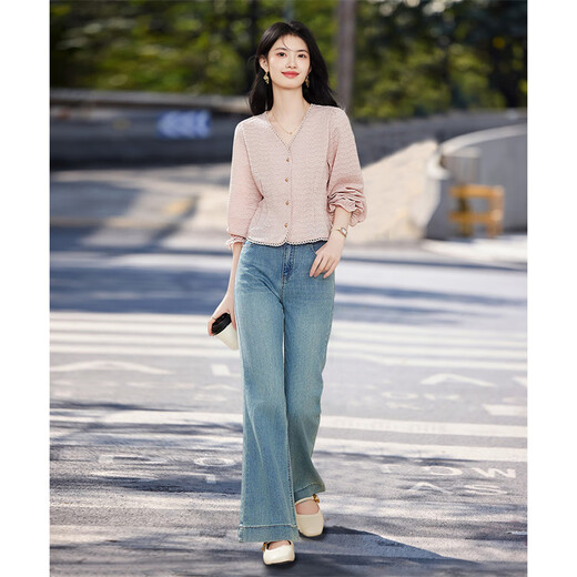 Shangjing shirt women's 26th early spring new women's clothing sweet little fragrance lace stitching small age-reducing V-neck shirt women