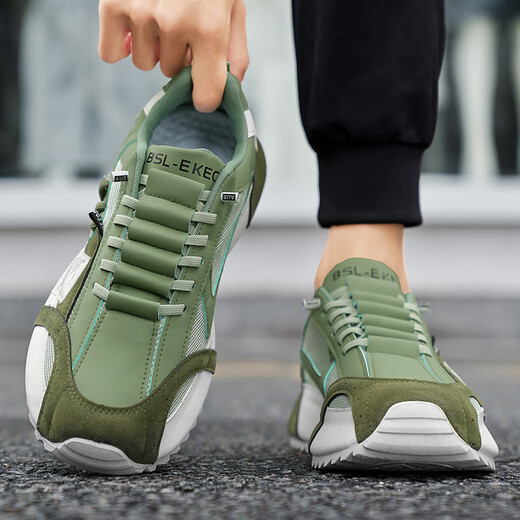 Yinfenglou Europäische Station Herrenschuhe 2025 Neue Sommer atmungsaktiv