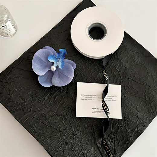High-quality stone grain paper, black large size gift wrapping paper, cigarette box decoration material, high-grade pleated feel for boyfriend, blue Phalaenopsis + 1 meter black ribbon