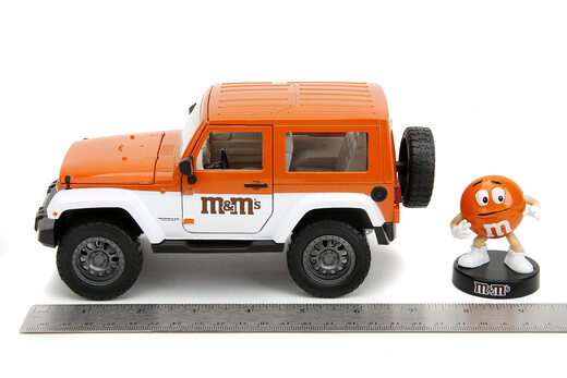 Jada 1:24 Jeep Wrangler alloy car model 2007 orange doll set children's remote control toy portable