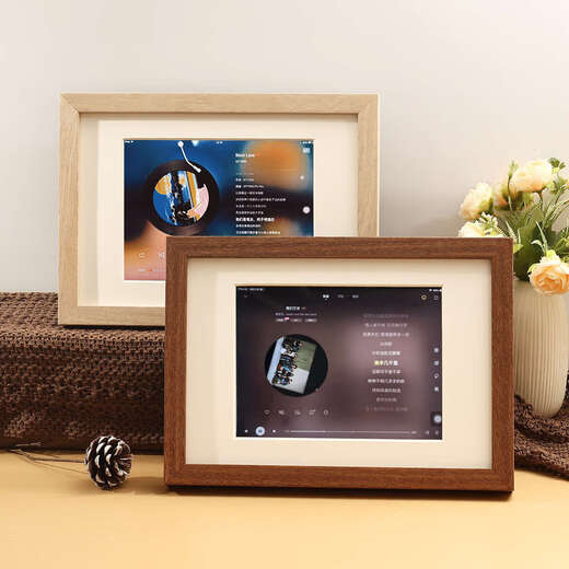 Budi iPad modifizierte elektronische Uhr, Massivholz, Fotorahmen, Fotoalbum, altes Tablet, Mobiltelefon, modifiziert mit Ständer, Tisch, Fotorahmen, Bilderrahmen 2030, Sandelholzfarbe, Massivholz, 2 mm Karton, iPad 24