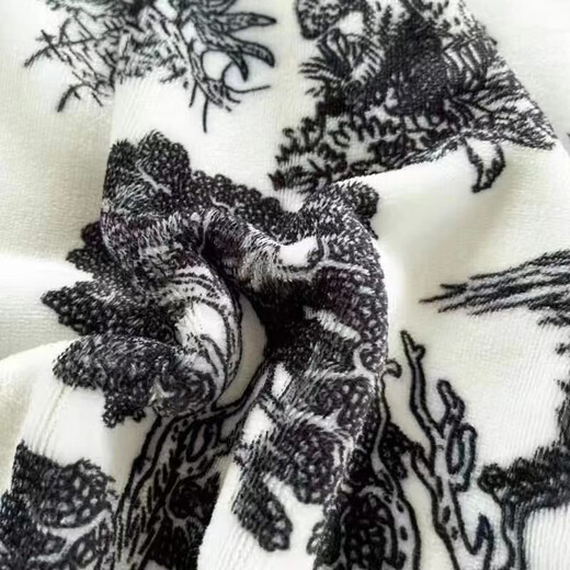 Double-sided velvet blanket quilt thickened cover blanket winter sheets dormitory single office double-layer milk velvet bed blanket ink painting 100*150cm baby blanket