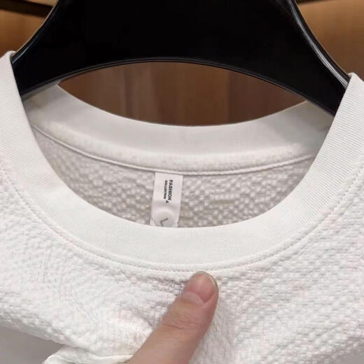 
Mishide texture ice silk T-shirt men's new summer ice silk texture embroidered round neck men's short sleeve fashion half-sleeved [summer short sleeve 6628 white M80 to 105 Jin [Jin equals 0.5 kg] All size