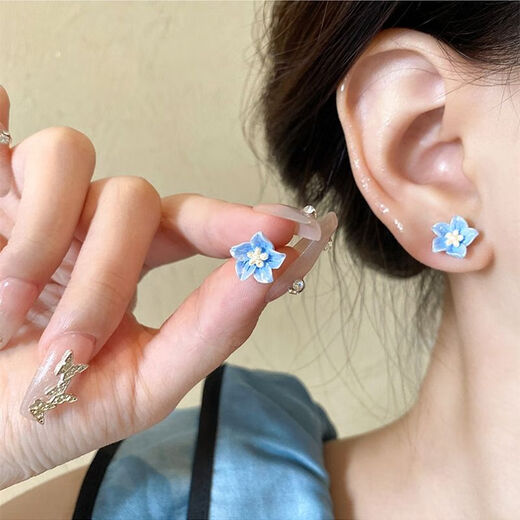 Plum style small fresh summer sweet camellia earrings girl heart forest small simple temperament earrings resin ear jewelry camellia earrings three pairs