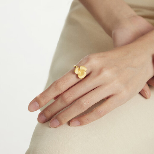 Chow Tai Fook Plumeria pure gold ring for women Mother's Day birthday gift EOF1645 No. 14, priced at about 6.5g (labor cost 560)