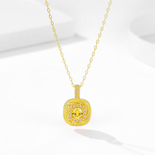 VZZSadhora 18K gold sparkling sugar cube necklace for women niche design temperament versatile K gold pendant clavicle chain 18K gold sparkling sugar cube necklace