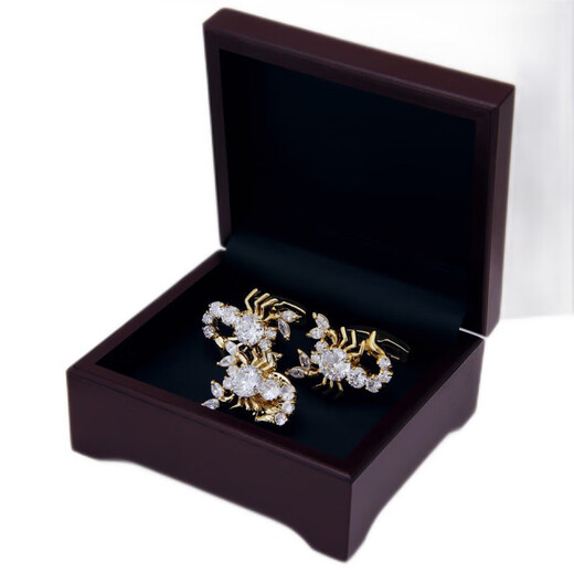 Cijia-Anzug Brosche Herren Brosche Gold-plattiertes Material Femme Fatale künstlicher Zirkon Scorpio Kragen Pinanzug Pin Pin Pin-Plated Scorpion Brosche Manschettenknall-Set