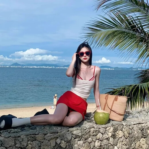 Bai Qixin swimsuit women's split bikini four-piece set with small breasts gathered pure desire Korean version ins dopamine beach spa swimsuit red four-piece set one size fits all 70-120Jin Jin is equal to 0.5 kg