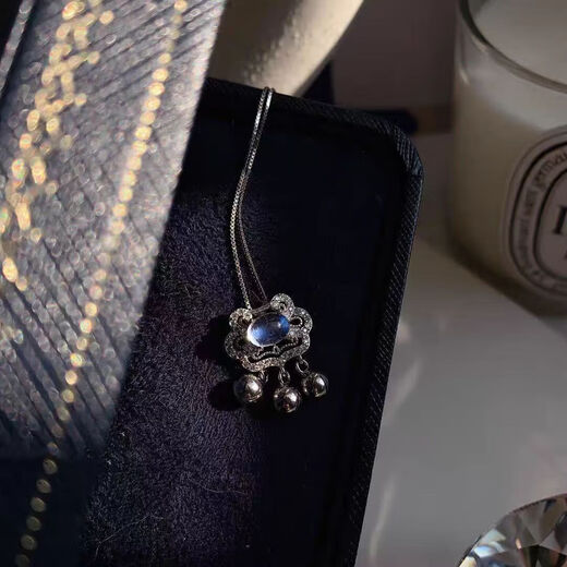 Ruyi Ping An lock necklace female ins style gift for girls niche high-end clavicle chain to send girlfriend high-end pendant silver