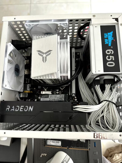 
Fish nest 9015 thin fan desktop host computer case 9cm fan white 9215 temperature control silent CPU radiator 9015/9215 temperature control thin fan white ARGB new model