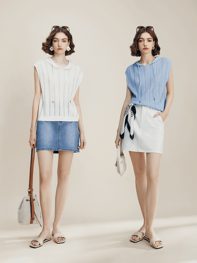 Famanxuan (Famanxuan) Blue Sweater de chaleco sin mangas con capucha para mujeres 2025 Summer Nueva pieza de perlas en plurillo Hollow Top Top Night Star Palabra todo tamaños