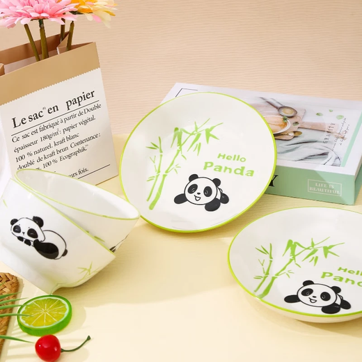Underglaze color ceramics with a touch of spring scene/strawberry doll/cute panda/geometric pattern tableware set randomly sent out randomly with random designs and colors randomly sent out 4 7-inch plates (randomly sent)