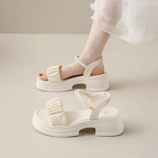 Sandales de Bushe (Bushe) pour les femmes en été 2025 Nouvelles chaussures décontractées de style fée polyvalent pour femmes Perle Solet Sold Bage Chaussures pour femmes Beilebao D9901 M BLANC 37
