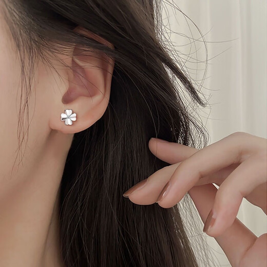 FVIP Old Phoenix 999 pure silver four-leaf clover anti-allergic earrings 2025 new hook earrings for women, precious craftsmanship - silver - four-leaf clover ear 2.3 grams (light posture) new store discount