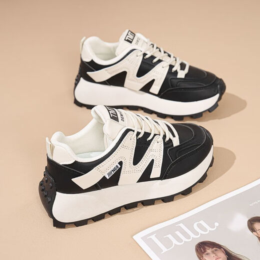 Chaussures Qisa pour femmes en été à la mode d'été, course de chaussures décontractées, Nouvelles chaussures blanches confortables et respirantes arbore les chaussures de papa non glissantes RF-6628 beige 38