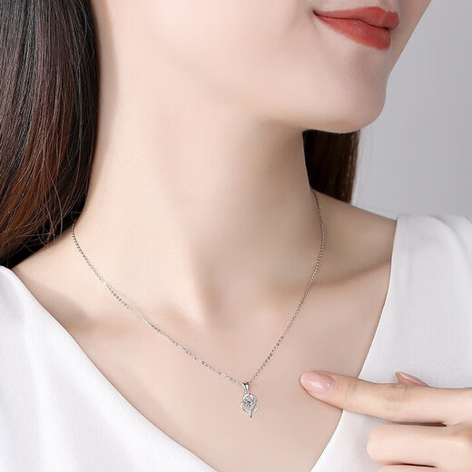 GIEVSZHE PT950 Platinum Platinum Necklace for Women 2025 New Moissanite Diamond Chinese Valentine's Day Birthday Gift for Girlfriend and Wife Eleven Warehouse Straight Hair/Next Day Delivery Light Luxury Style - Inlaid with Flawless Moissanite